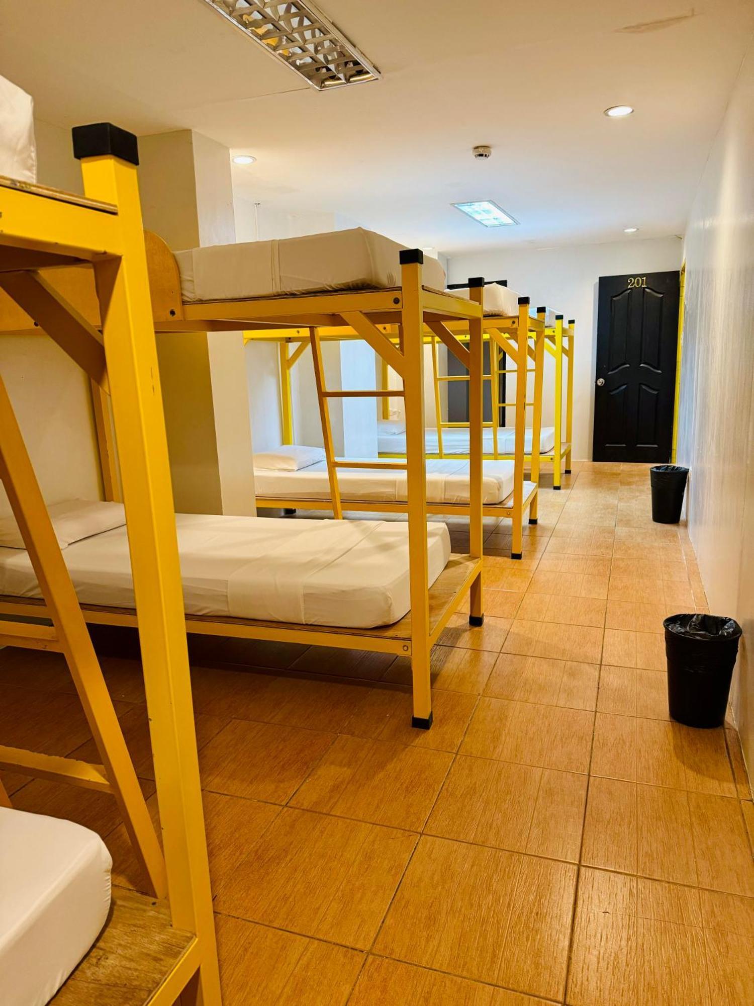 Cheese Hostel Manila 마카티 외부 사진