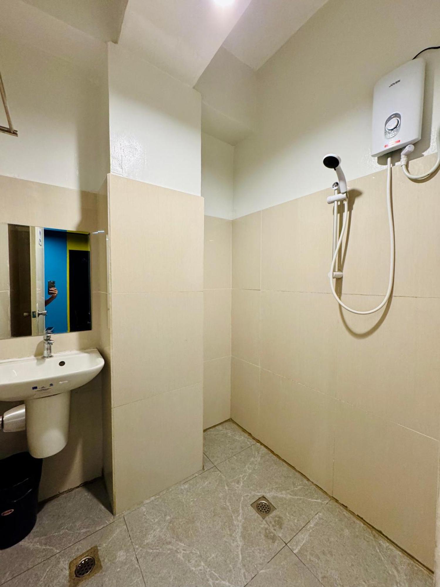 Cheese Hostel Manila 마카티 외부 사진